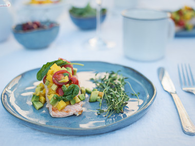 lachs avocado mango salsa
